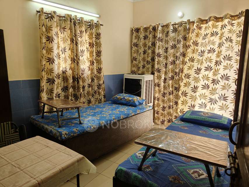 PG for Boys in Tagore Garden Extension