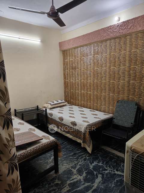 PG for Boys in Tagore Garden Extension