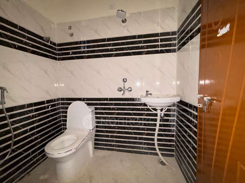 2 BHK Flat In Rks Radha Vallabha Grand For Sale  In Mahadevpur Colony