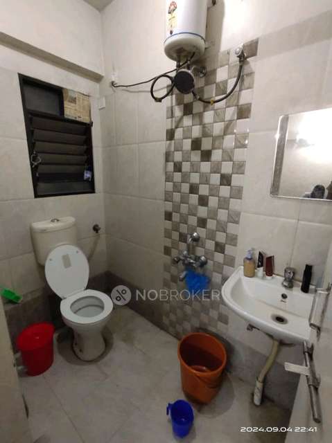 2 BHK Flat In East Heavens Society,loni Kalbhor for Rent  In East Heaven Building