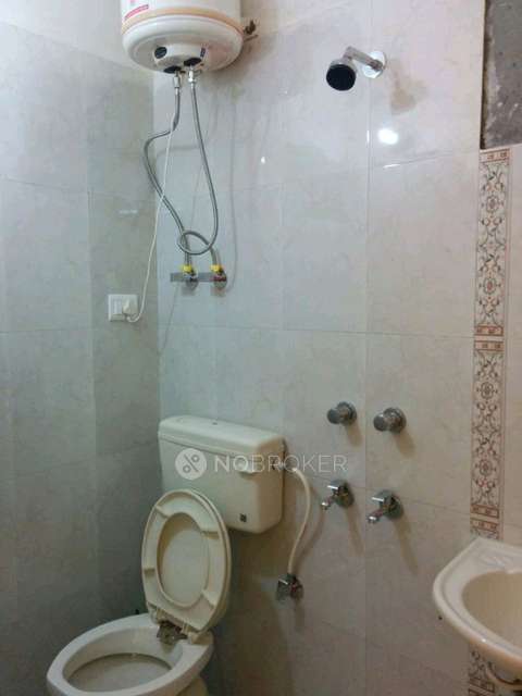 1 BHK Flat In Old Double Story Lajpat Nagar Part 4 For Sale  In Lajpat Nagar Iv