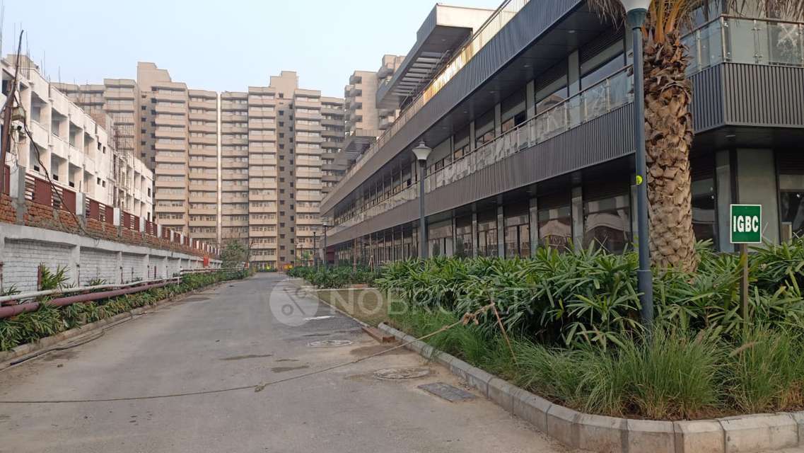 Shop in Sector 70a, Gurgaon for Rent 