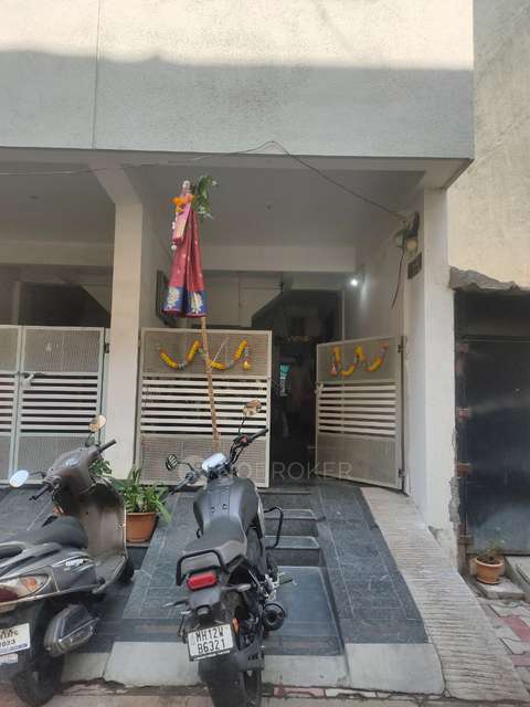 Shared Room for Female In 1 BHK  In Yashas World Property In Gokhalenagar