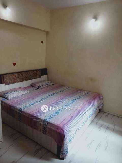 2 BHK Flat In Garden View Appartment For Sale  In Goregaon East