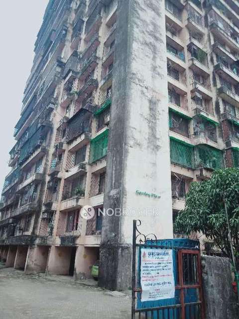 2 BHK Flat In Garden View Appartment For Sale  In Goregaon East