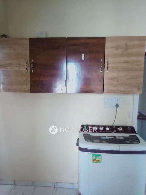 2 BHK Flat In Garden View Appartment For Sale  In Goregaon East