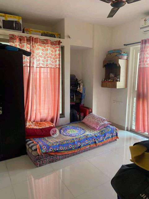 2 BHK Flat In Grandbay Gemini Housing A6 Wing for Rent  In Manjri Bk