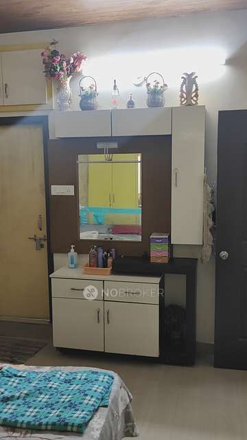 3 BHK Flat In Sai Gayathri Thota Residency For Sale  In Kothapet