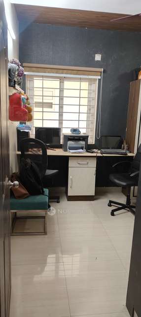 3 BHK Flat In Sai Gayathri Thota Residency For Sale  In Kothapet