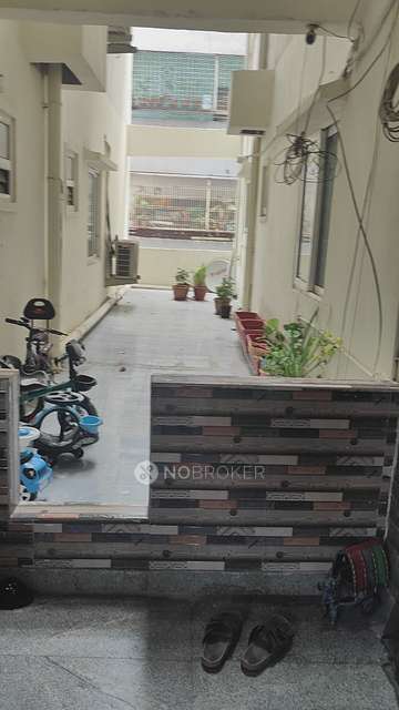 3 BHK Flat In Sai Gayathri Thota Residency For Sale  In Kothapet