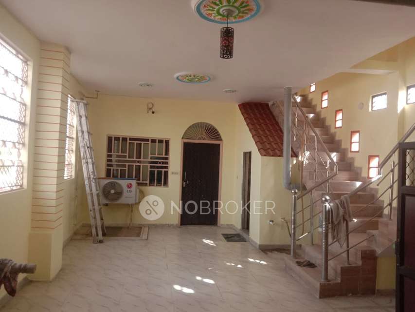 2 BHK House for Rent  In Muradnagar