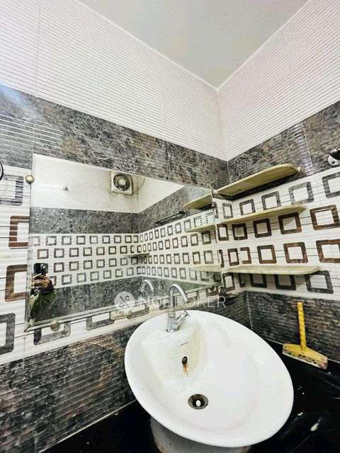 4 BHK Flat For Sale  In Tri Nagar