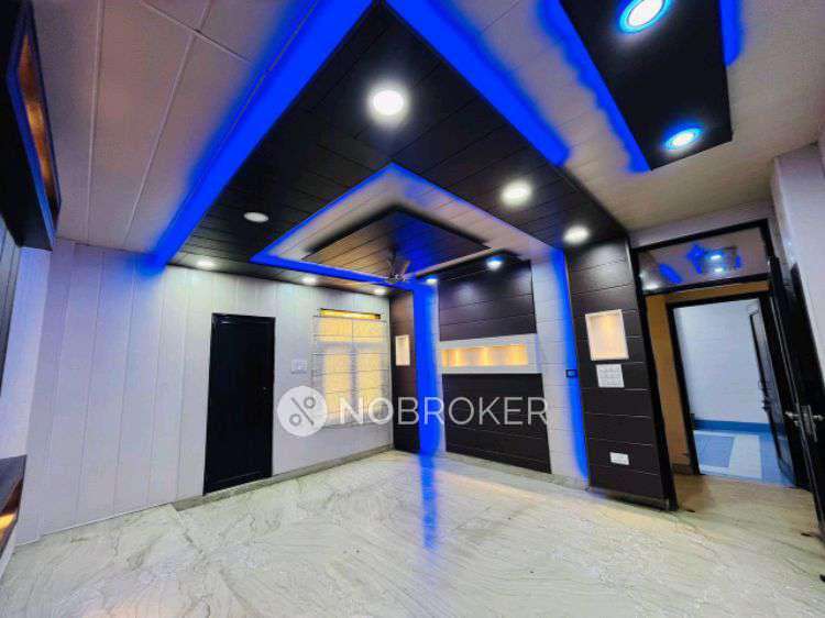 4 BHK Flat For Sale  In Tri Nagar