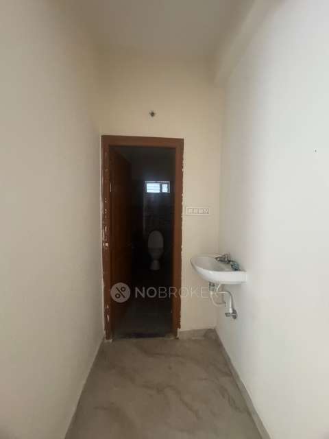 2 BHK Flat In Sri Sai Prameela Jayadheera For Sale  In Saroornagar 