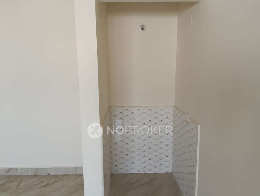 2 BHK Flat In Sri Sai Prameela Jayadheera For Sale  In Saroornagar 