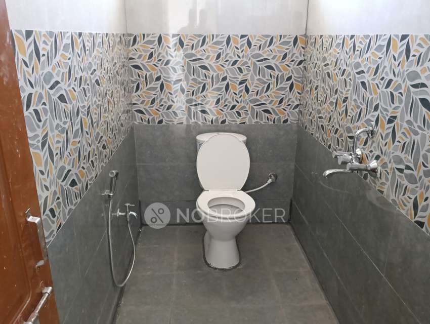 2 BHK Flat In Sri Sai Prameela Jayadheera For Sale  In Saroornagar 