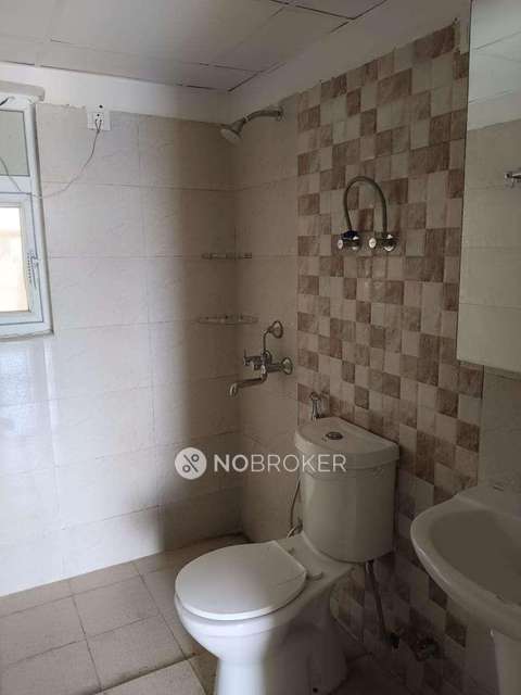 2 BHK Flat In Amarpali Silicon City For Sale  In Sector 76