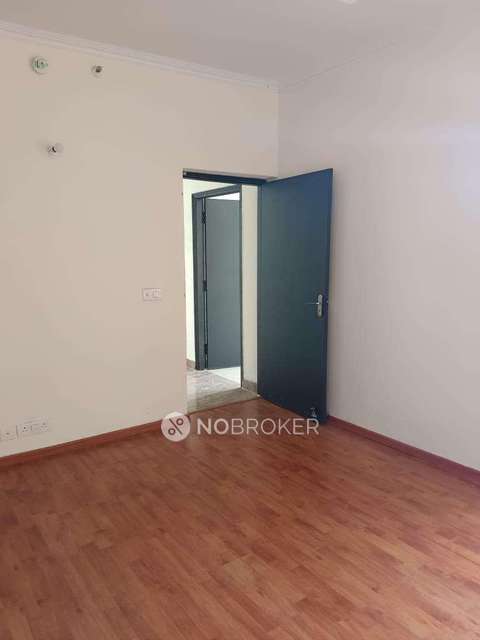 2 BHK Flat In Amarpali Silicon City For Sale  In Sector 76