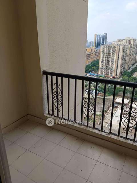 2 BHK Flat In Amarpali Silicon City For Sale  In Sector 76