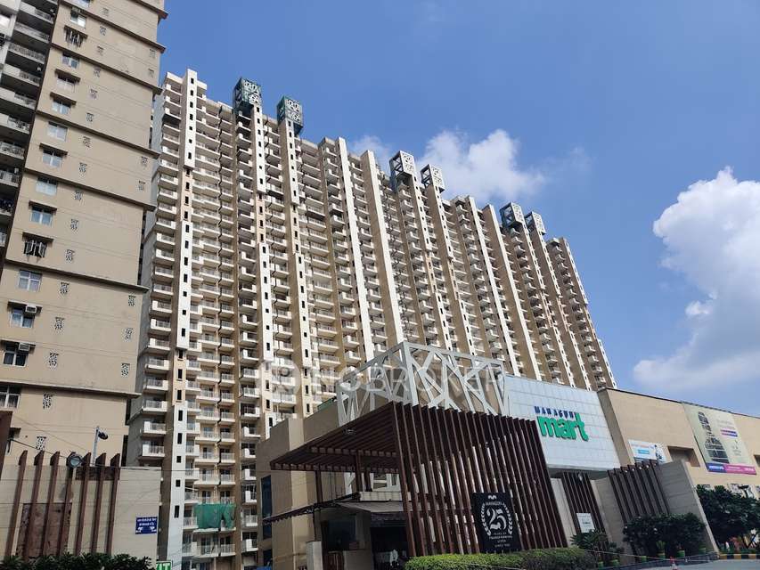 2 BHK Flat In Mahegun Private Limited for Rent  In Sector 12