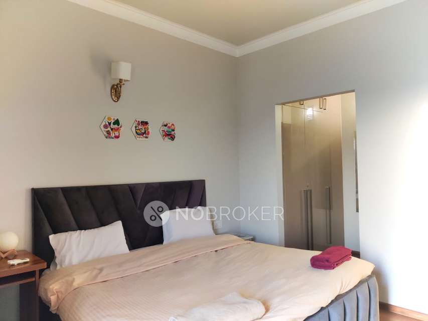 2 BHK Flat In Central Park The Room,  Sector 32 For Sale  In Central Park