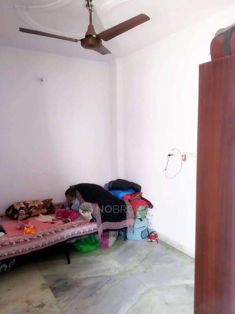1 BHK Flat In Sb For Sale  In  Uttam Nagar