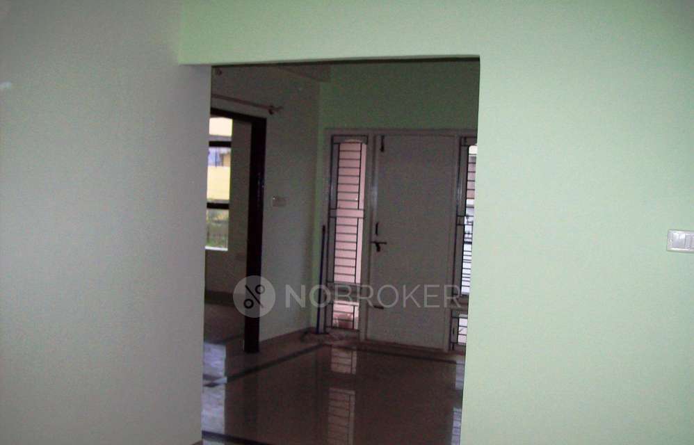 2 BHK Flat In Vaishnavi Apartment Gkvk For Sale  In Vidyaranyapura