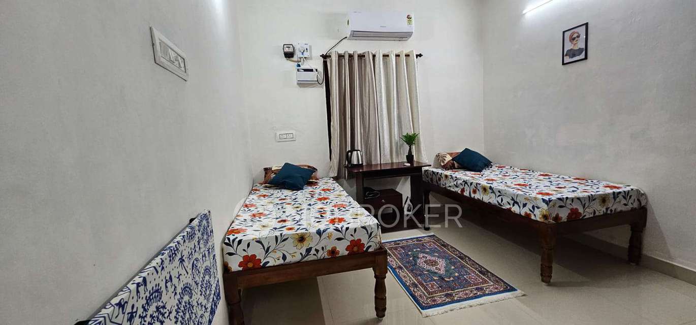 PG for Girls in 212, Seevaram, Thoraipakkam, Chennai, Tamil Nadu 600097, India