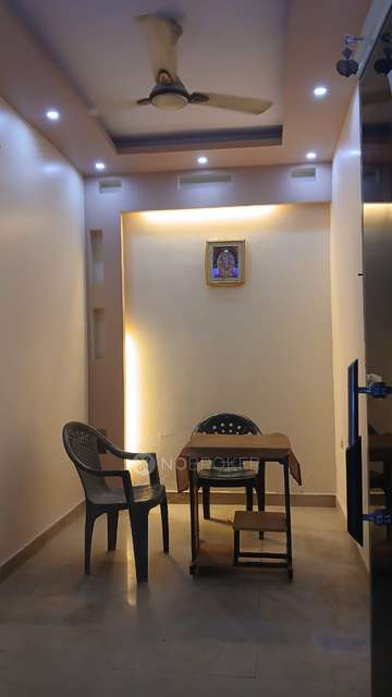 Shop in Rani Bagh, Delhi for sale 