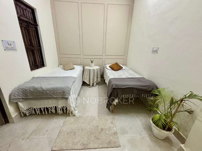 2 BHK House for Rent  In  Crossings Republik