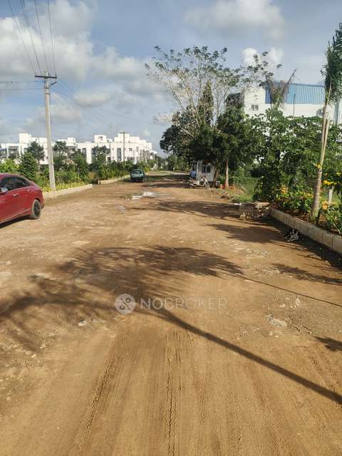 Plot For Sale  In Varadharajapuram