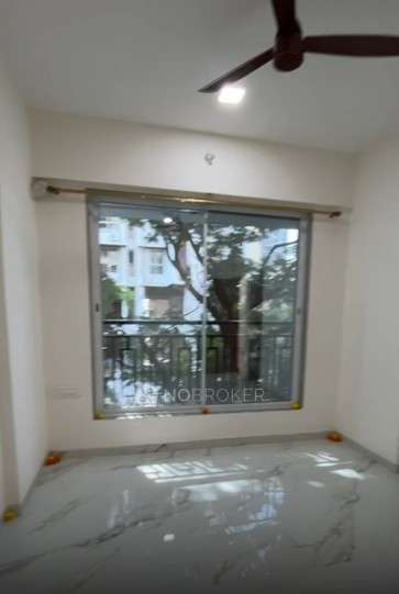 2 BHK Flat In Poppy Chs For Sale  In  Borivali West