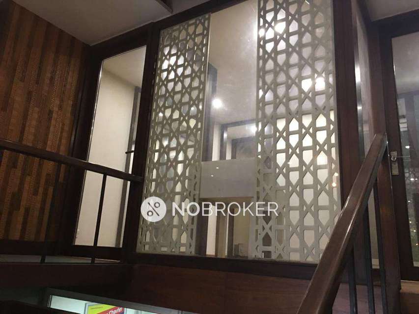 Showroom in Arjun Nagar, Delhi for Rent 