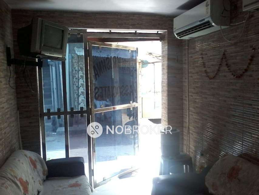 Shop in Tulasi Niketan, Ghaziabad for sale 
