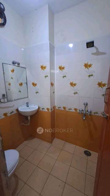 2 BHK Flat In Yellow Flats For Sale  In Nungambakkam