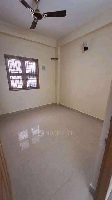 2 BHK Flat In Yellow Flats For Sale  In Nungambakkam