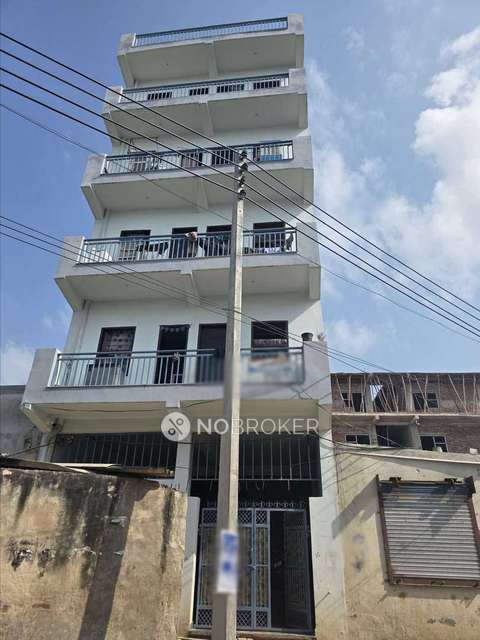 1 RK Flat for Rent  In Sector 84