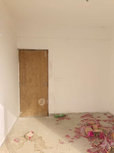 2 BHK Flat In Golf Drive 63 For Sale  In Kadarpur Rd,