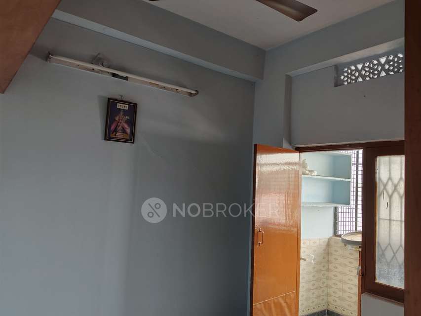 2 BHK Flat In Sai Krupa Complex For Sale  In Kachiguda