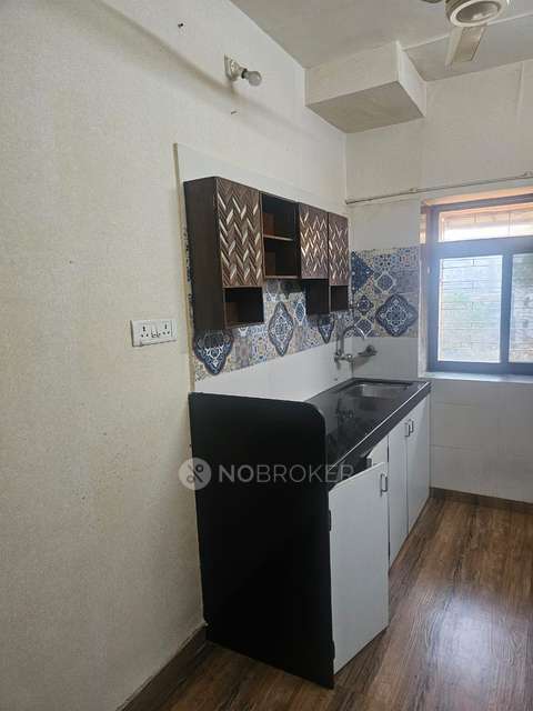 2 BHK Flat In Krishna Godavari Chs, Malad East For Sale  In Malad East