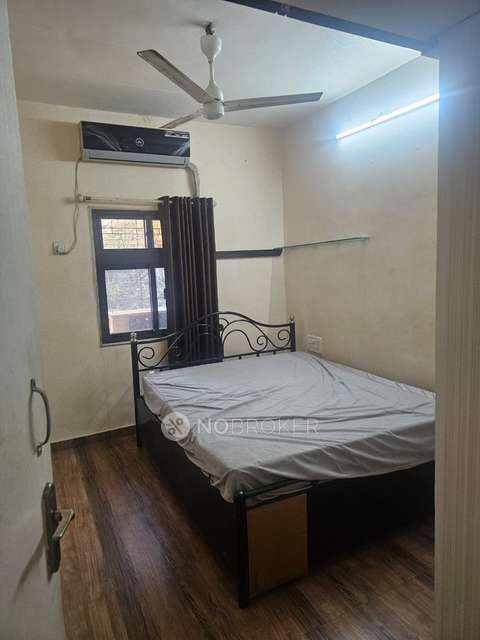 2 BHK Flat In Krishna Godavari Chs, Malad East For Sale  In Malad East