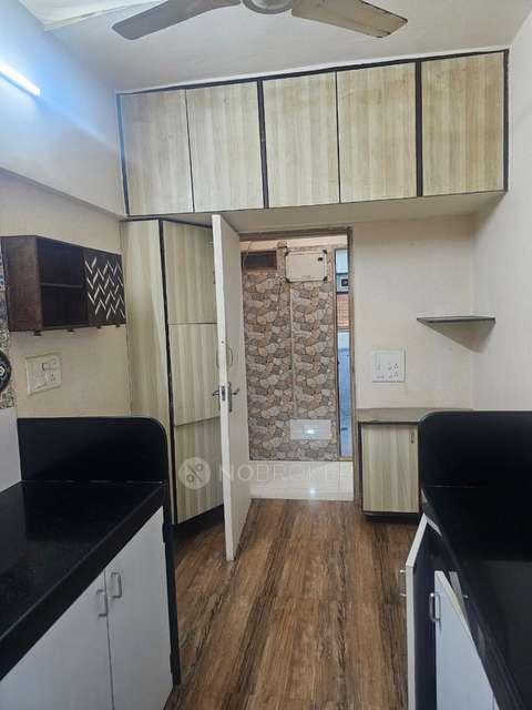 2 BHK Flat In Krishna Godavari Chs, Malad East For Sale  In Malad East