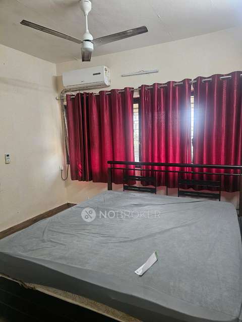 2 BHK Flat In Krishna Godavari Chs, Malad East For Sale  In Malad East