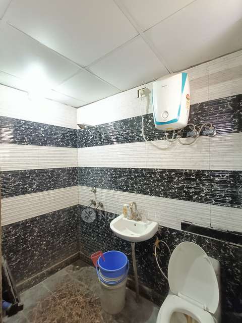 2 BHK Flat In Krishna Apartment  For Sale  In Sector 25 Dwarka, Bharthal