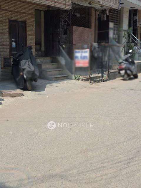 2 BHK Flat In Standalone For Sale  In Parmanand Colony