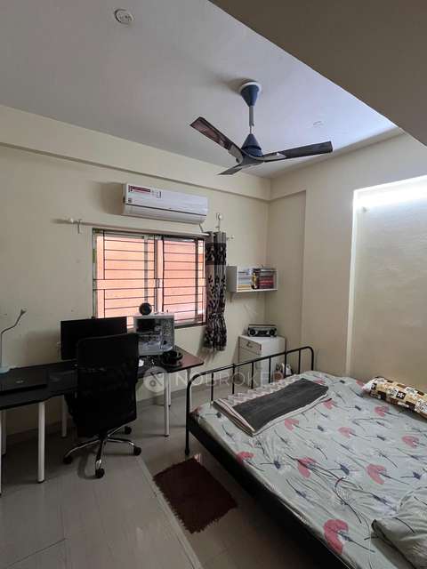2 BHK Flat In Golden Heighs For Sale  In Suleman Nagar, Chintalmet