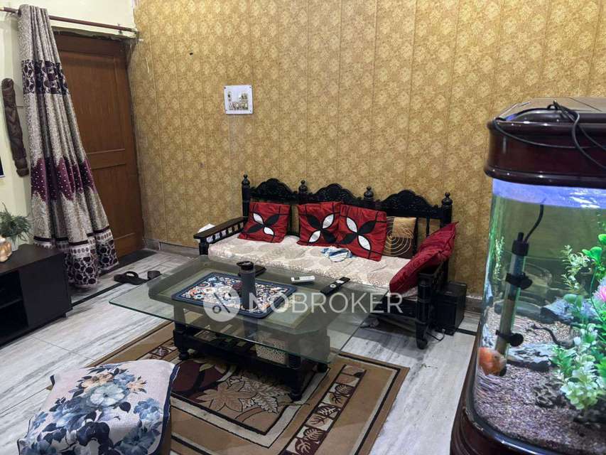 2 BHK Flat for Rent  In Sector 5