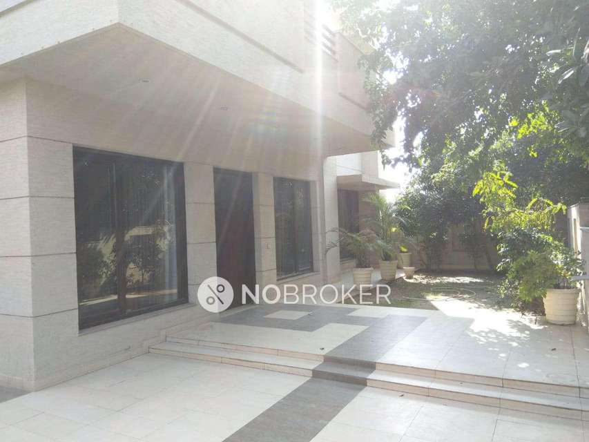 4+ BHK Villa In Sushant Lok Ii For Sale  In Sector 56