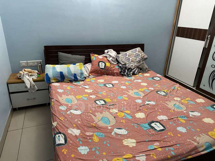 2 BHK Flat In Prestige Tranquality for Rent  In Bommenahalli