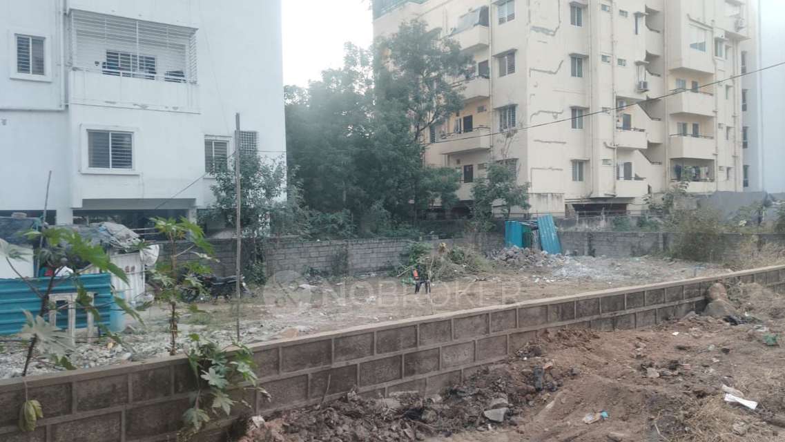 Plot For Sale  In Shaikpet